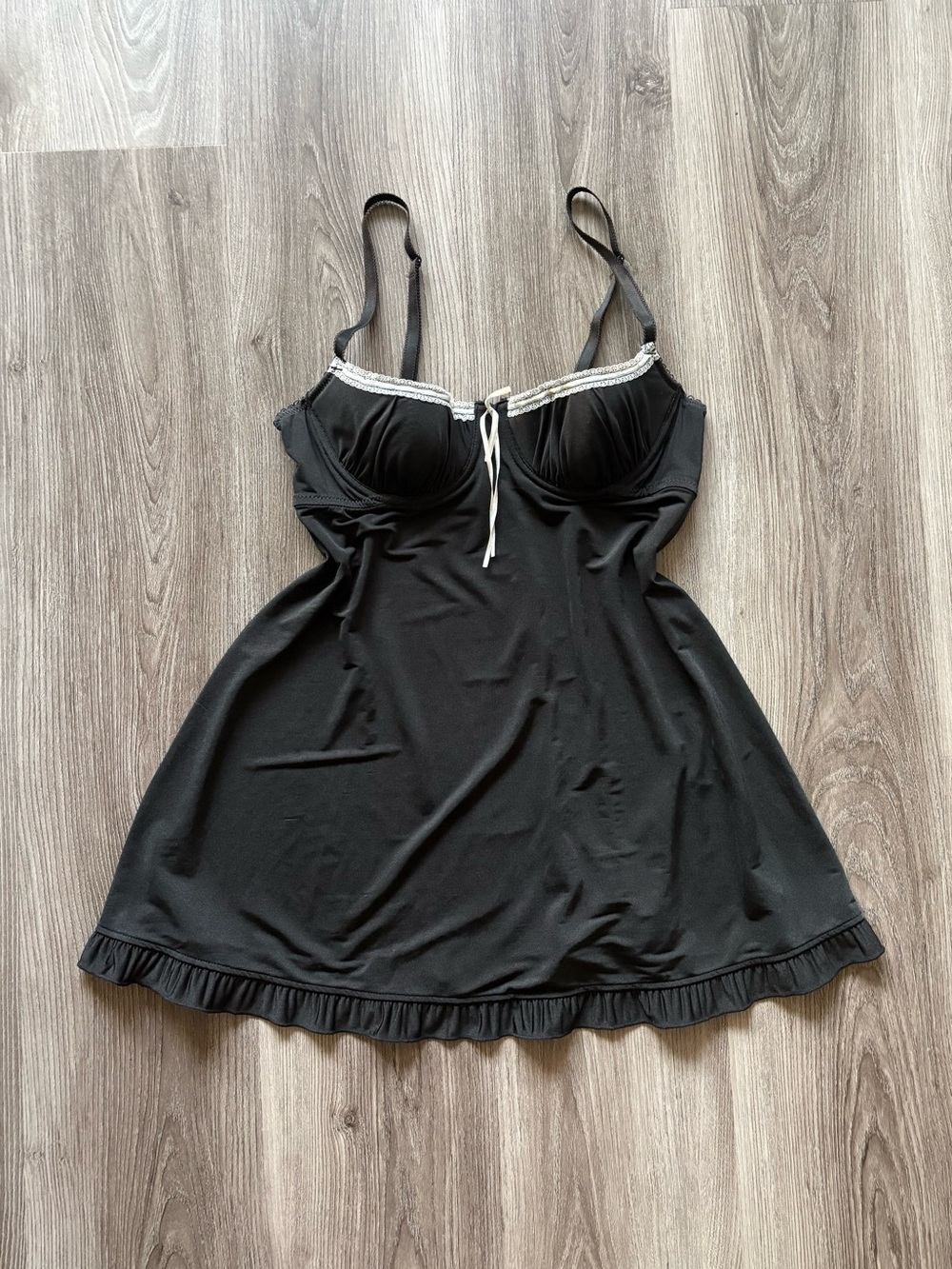 smart & sexy Black Lace-Trim Chemise with Bow Accent
